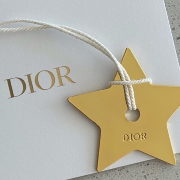Dior Gold Star bag charm (comes in a dust bag) - Picture 4 of 4